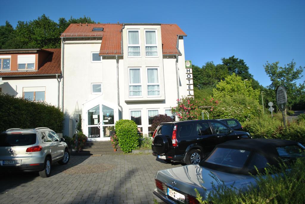 Hotel Garni Am Schaefersberg Niedernhausen Exterior photo